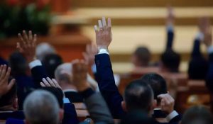 Parlamentul a votat „Legea Nordis”: reguli noi pentru piaţa imobiliară şi protecţie sporită pentru cumpărători