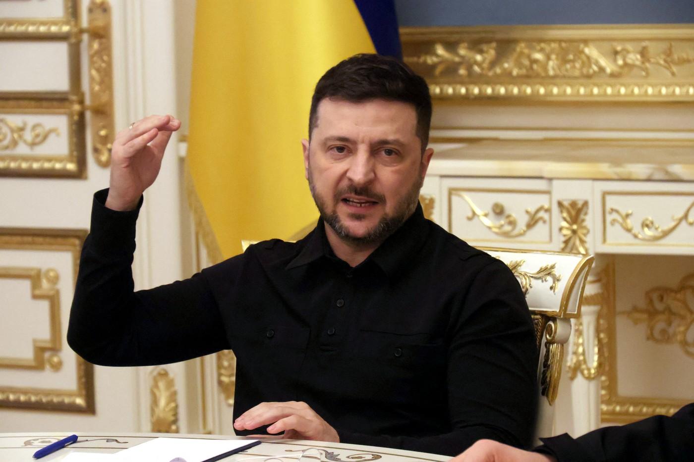 „Cum au jefuit prietenii lui Zelenski țara în plin război”. Stenogramele unui scandal care cutremură Ucraina