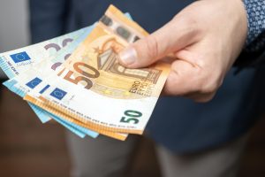 Cum stă economia Uniunii Europene în 2025. Creştere peste aşteptări în primele trei trimestre