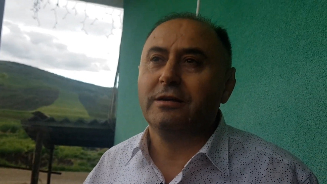 Mită, violenţe şi ameninţări mafiote pentru a scăpa de şeful DSV. Fănel Bogos: „Tu pleci cu popa”