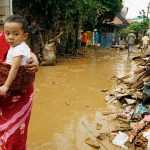 Inundaţii catastrofale în Indonezia. Bilanţul depăşeşte 600 de morţi. Un elefant de 4 tone, luat de ape