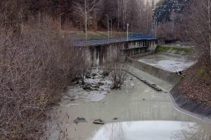 Apele Române acuză operatorul ESZ Prahova de criza apei din Prahova. Problemele ar putea dura 6 luni