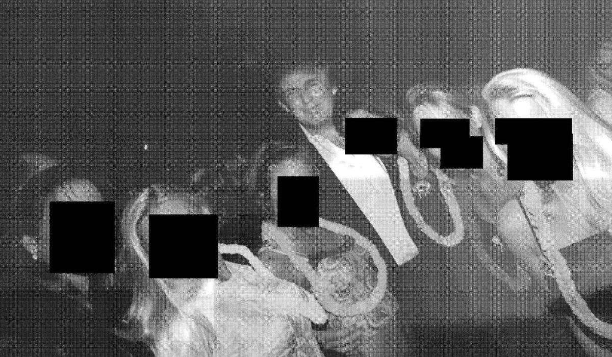 Noi fotografii din arhiva Epstein: Trump, Clinton, Gates și alte nume importante, surprinse în anturajul său