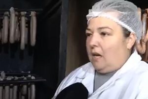 Bianca a transformat tradiţia în afacere. Produsele sale sunt căutate în toată ţara, de Crăciun
