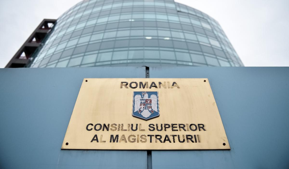 CSM dă vina pe pasivitatea Parlamentului și pe durata prea mare a urmăririi penale pentru prescrierea faptelor