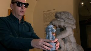 Cum a reușit un muzeu din România să facă arta „vizibilă” pentru nevăzători
