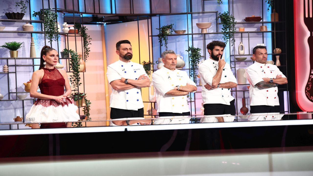 Chefi la cuţite, azi la Antena 1. Amuleta care le impune concurenților să gătească legați la mâini