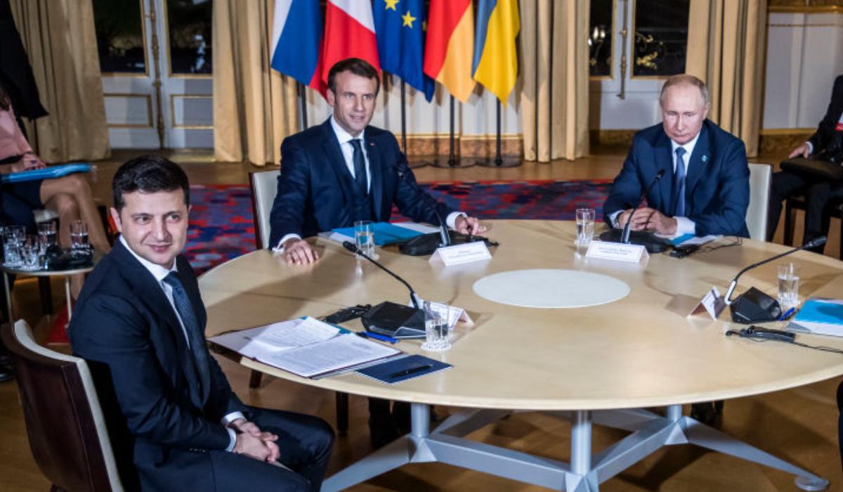 Putin şi Zelenski îşi aruncă mănuşa şi se invită reciproc la negocieri: „Să vină dacă îndrăzneşte”