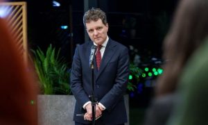 Ce speră să obțină Nicușor Dan de la Consiliul lui Trump și cine face parte din delegația României în SUA