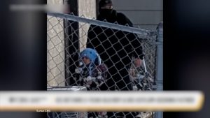 Băieţelul ecuadorian de 5 ani, devenit simbol al abuzurilor ICE, a fost eliberat împreună cu tatăl său