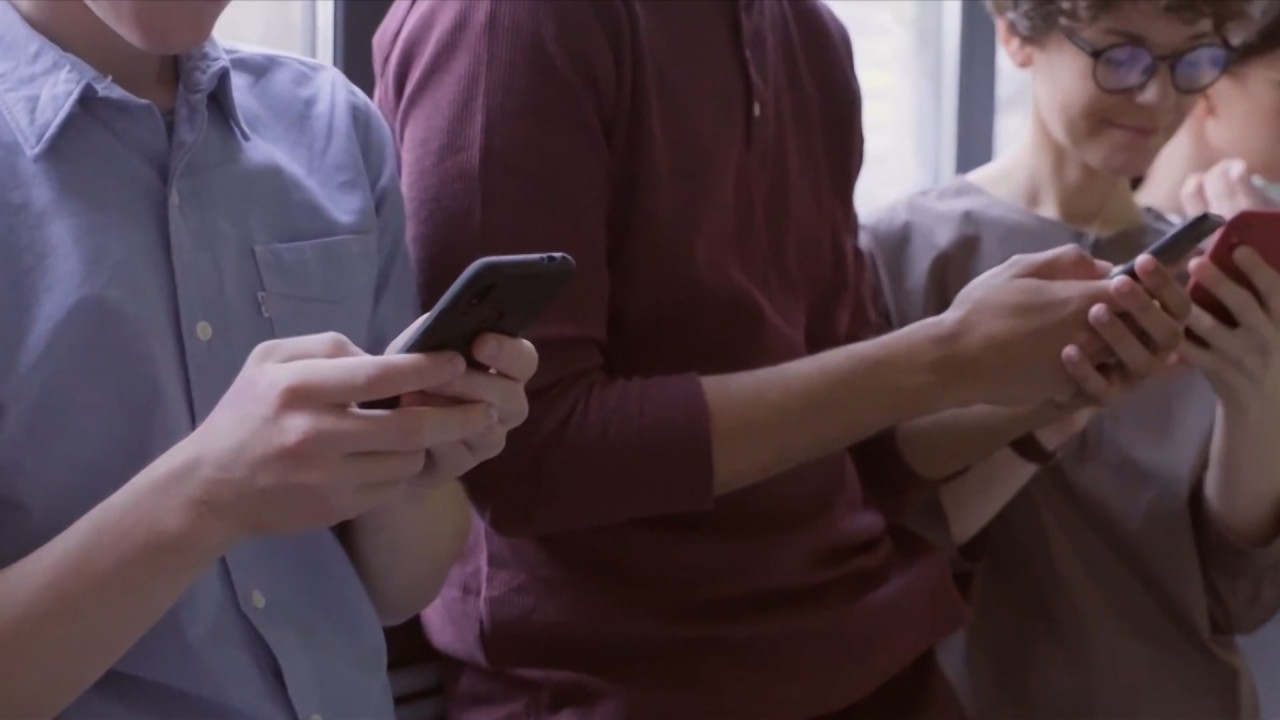 De ce copiii magnaţilor tech nu stau pe telefoane şi pe social media