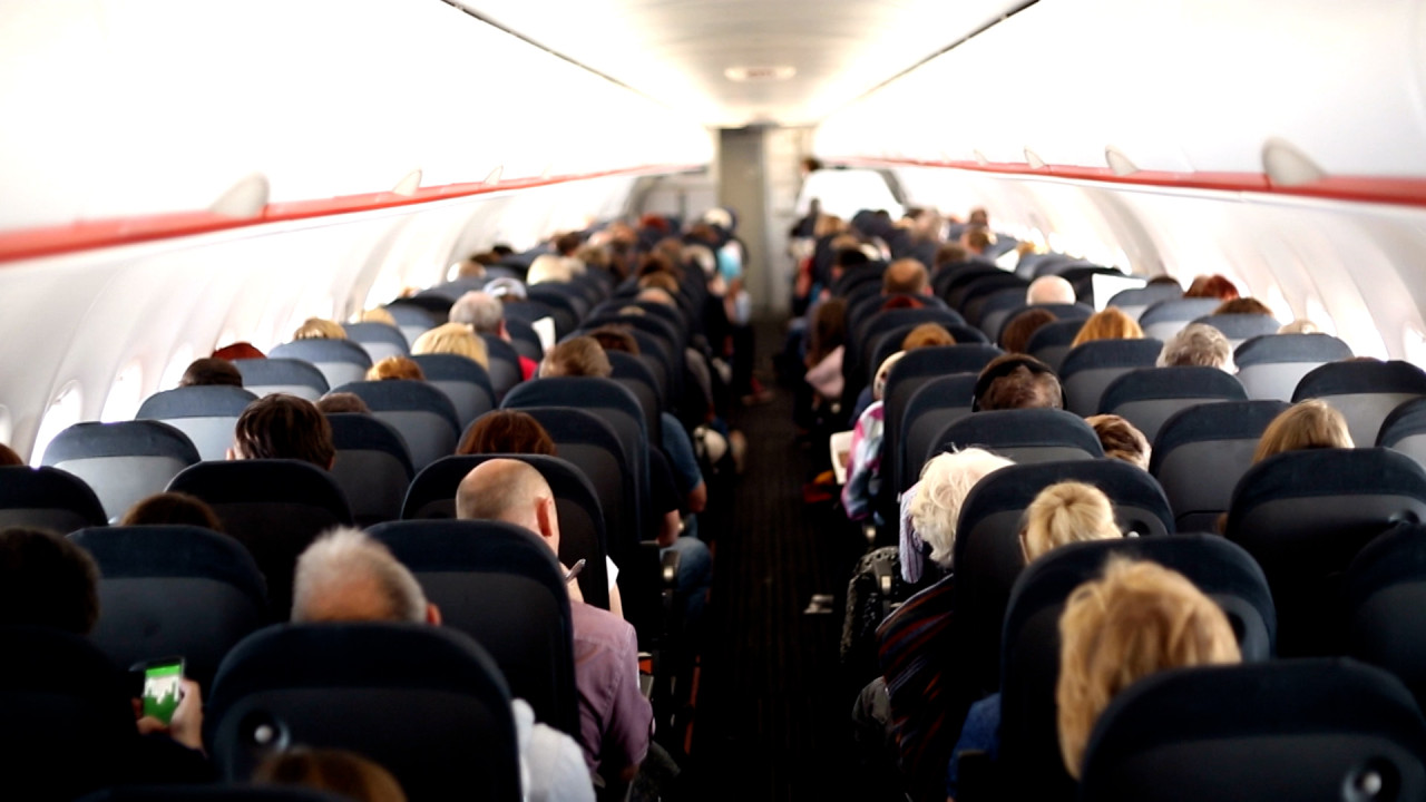 Filmul zborului cu emoţii Bucureşti – Hurghada. A fost cel mai urmărit pe Flight Radar