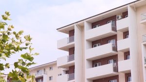 La ce să fii atent când cumperi o locuinţă. Sfaturi pentru a evita ţepe mobiliare