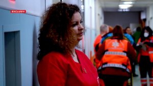 Un medic mărturiseşte că a încălcat protocolul pentru a-şi salva pacienţii. „Trebuie să faci improvizaţii”