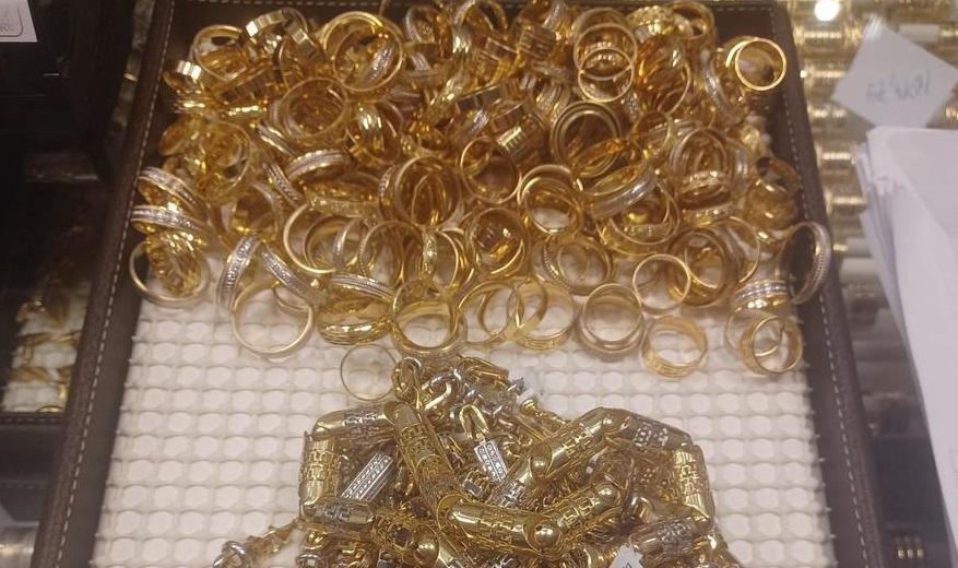 Captură de 6 kilograme de aur şi diamante, în Călăraşi. ANAF a predat tot aurul Trezoreriei