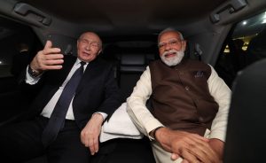 Răsturnare de situație: India cumpără petrol rusesc la preț premium după ce Trump i-a dat voie