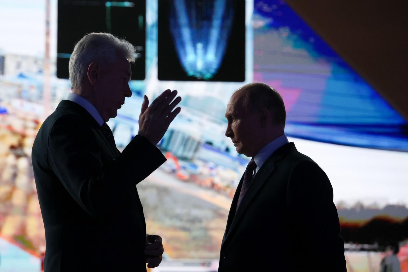 Putin le-a spus oligarhilor cât va mai dura războiul din Iran. Culisele întâlnirii secrete de la Moscova