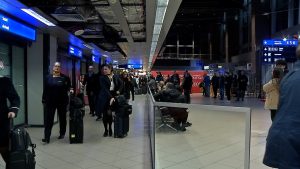Cât a plătit o româncă pe trei bilete pentru a se întoarce din Dubai