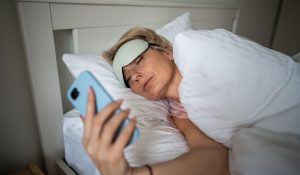 Efectele filmuleţelor scurte din social media asupra creierului. Pericolele pe care nu le bănuim