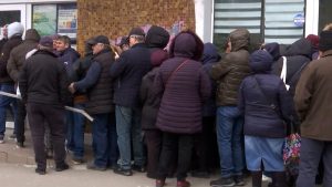Cozi și nervi la plata impozitelor. Până când se aplică reducerea de 10%