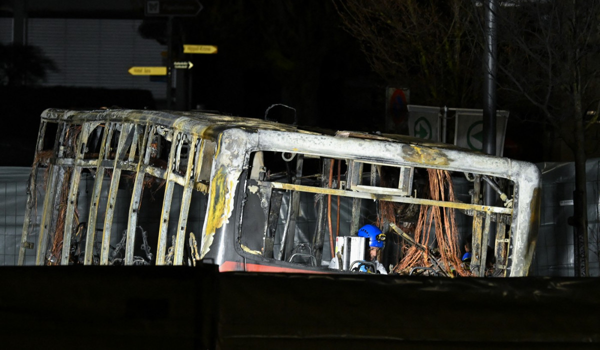 Cel puţin şase morţi în Elveţia după ce un autocar a luat foc. Poliţia ia în calcul ipoteza unui act deliberat