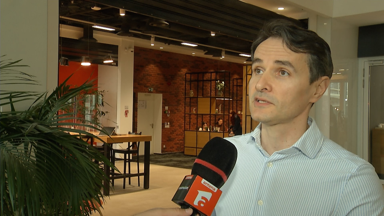 Director de bancă, sunat de un hacker care încerca să-l păcălească. „Vi s-a aprobat creditul”