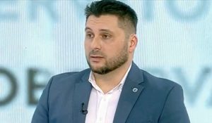 Cum ajung tinerele în plasa proxeneţilor. Metoda „loverboy”, explicată de un specialist ANITP