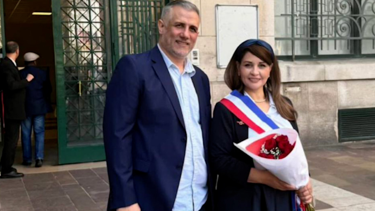 De la sărăcie şi tabere improvizate, la primar în Franţa. Povestea Lilianei, românca ce şi-a învins destinul