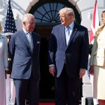 Ce cadou a primit Donald Trump de la Regele Charles. Monarhul britanic, primit la Casa Albă cu 21 salve de tun
