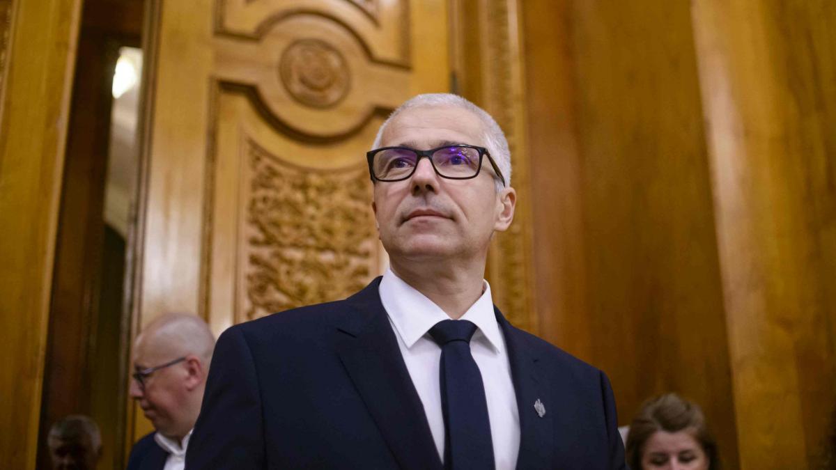 Convergența politică și schimbarea Premierului: O analiză a noului Executiv din România