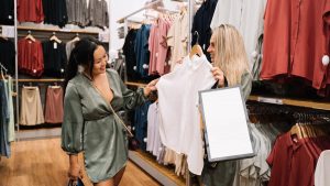 Expansiunea retailului în România: Oportunități de angajare și salarii atractive în noul peisaj comercial