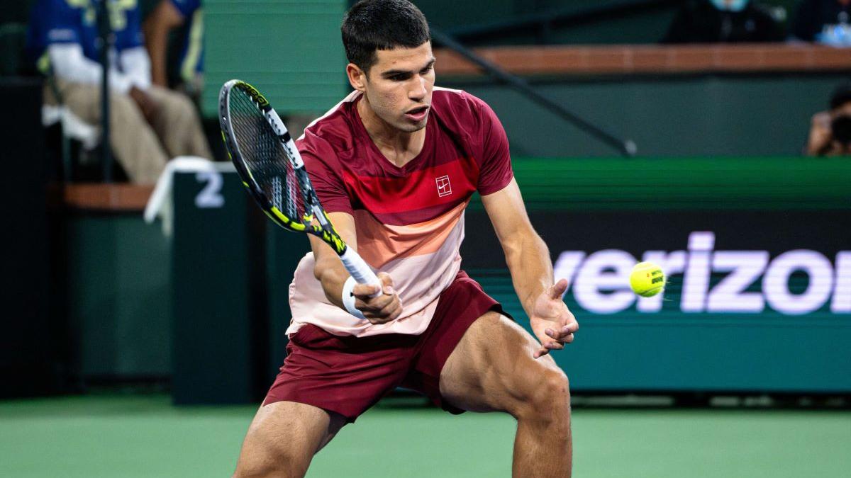 Impactul absenței lui Carlos Alcaraz la Roma și Roland Garros: O analiză detaliată a accidentării și implicațiilor sale în tenisul mondial