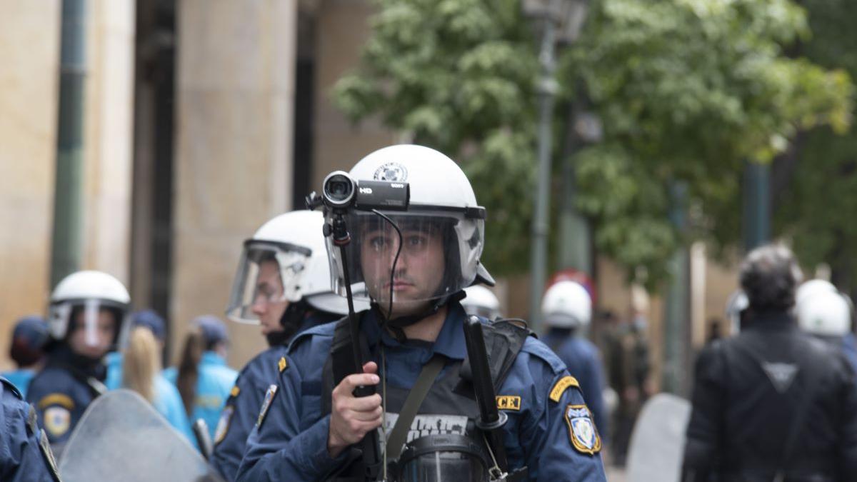 Atacul armat din Atena: O reflecție asupra violenței armate și a vârstnicilor în societate