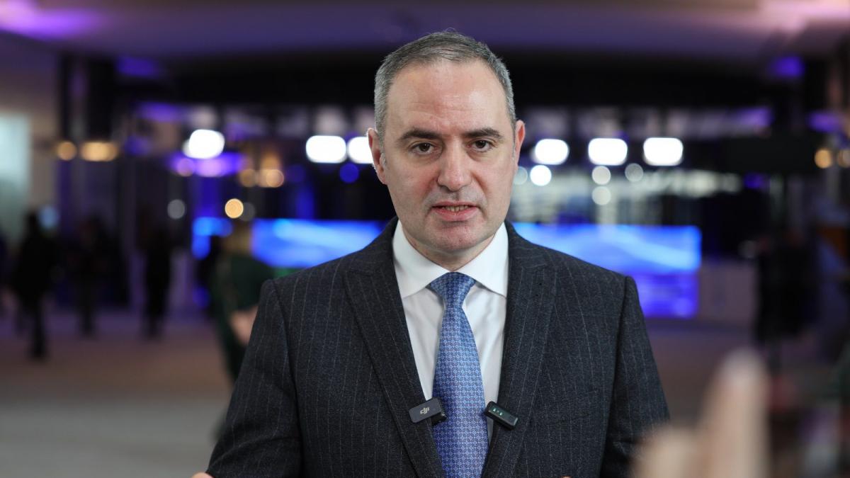 Creșterea alarmantă a dobânzilor în România: Cauze, efecte și perspective