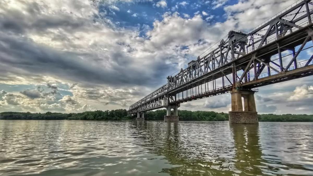 Atenționare MAE: Modalități de plată și tarife la Podul Prieteniei pentru turiști – O analiză detaliată