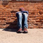 Bătaia din școlile românești: O privire detaliată asupra violenței și soluțiilor necesare