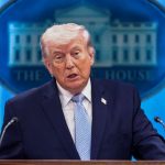 Pașapoartele cu fotografia lui Trump: O nouă etapă în politica americană și impactul său global