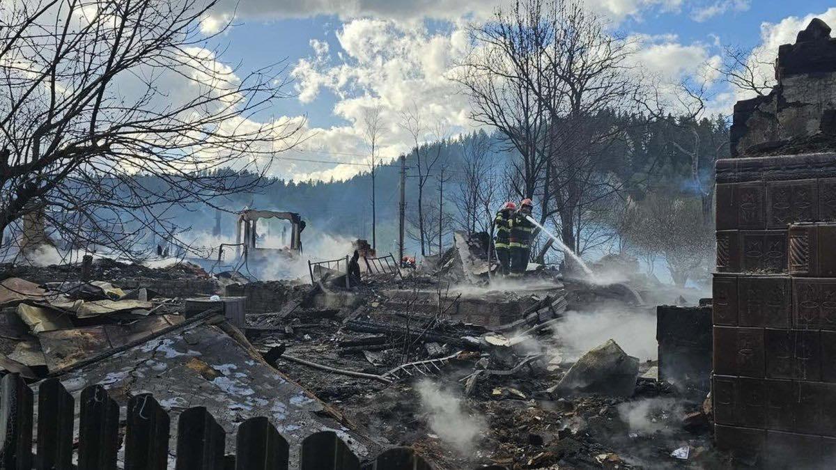 Incendiul din Soveja: O privire detaliată asupra impactului și provocărilor comunității afectate