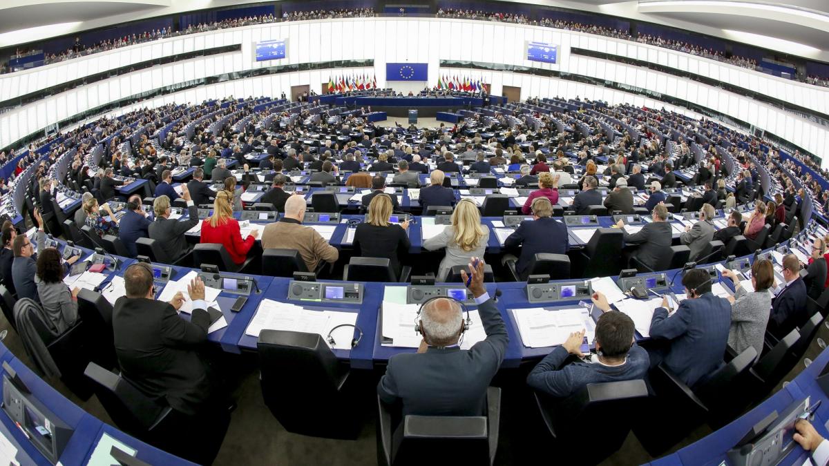 Consecințele Războiului Politic din București: O Analiză Profundă a Impactului în Parlamentul European