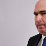 Ilie Bolojan și absența sa de la citirea moțiunii: O analiză a alegerilor politice și implicațiilor acestora