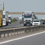 Impactul Restricțiilor de Circulație pentru Mașinile de Mare Tonaj pe A2 și Drumurile Naționale: O Analiză Amănunțită