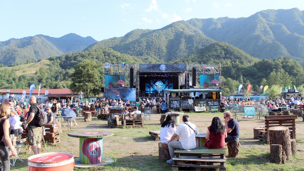 Gărâna și Brezoi: Ritualuri ale Verii în Contextul Schimbărilor Sociale și Culturale din România