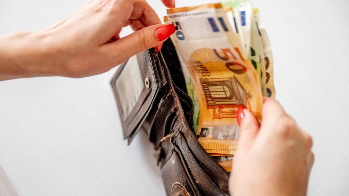 Cine va străluci financiar în luna mai 2026? Analiza zodiilor și impactul astrologiei asupra succesului economic