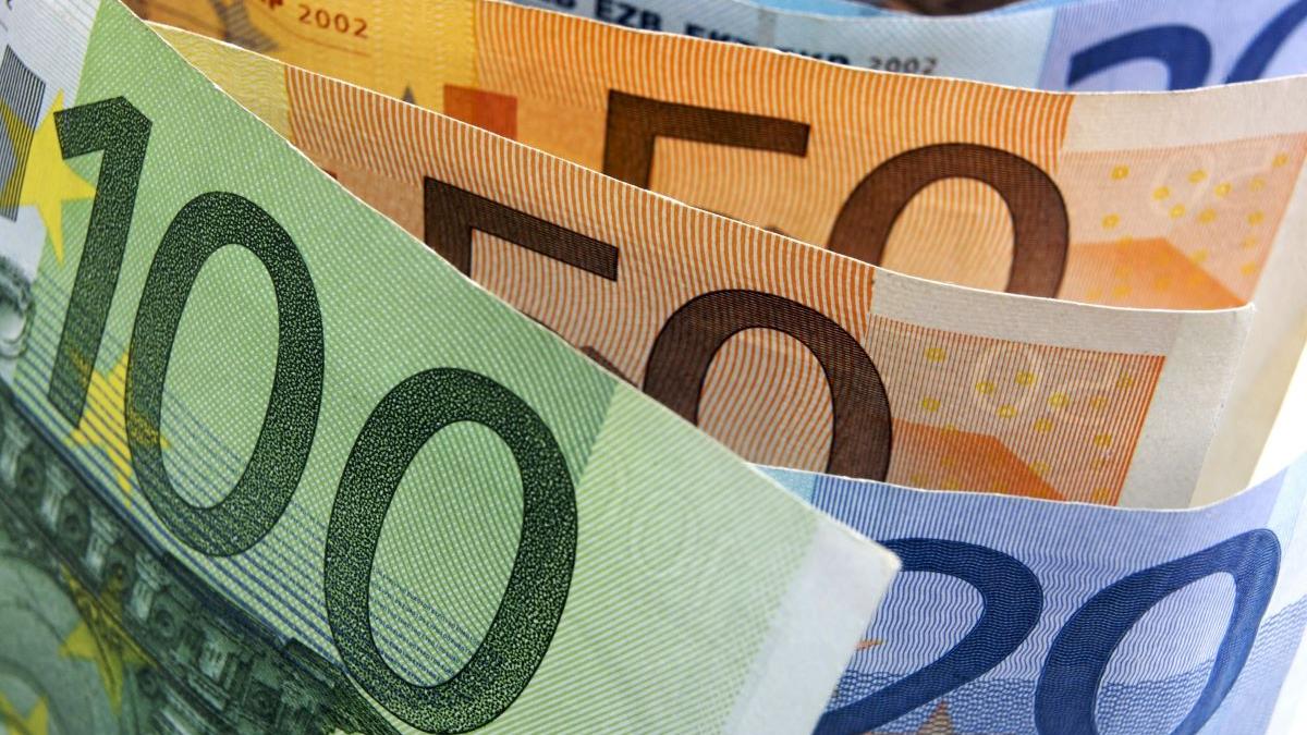 Horoscopul Financiar al Lunii Mai 2026: Oportunități și Provocări pentru Fiecare Zodie