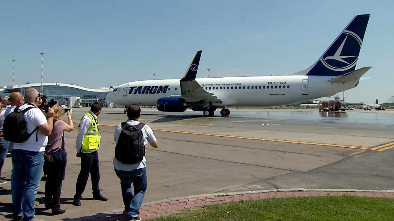 Protest al angajaţilor TAROM, companie fără profit de 17 ani şi cu datorii record: „Putem mai mult”