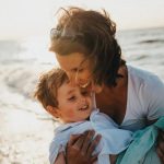 De ce uităm amintirile plăcute? Între atenție și procesarea emoțiilor