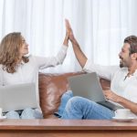 Porcul de Lemn: Oferind Speranță și Conexiuni pentru Patru Zodii Chinezești în 2026