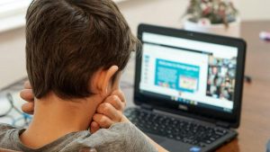 Transformarea Competentelor Digitale la Bacalaureat: O Analiză a Noilor Reguli și Implicațiile Lor