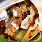 Kebabul de casă: Fenomenul culinar care a cucerit TikTok-ul și implicațiile sale sociale