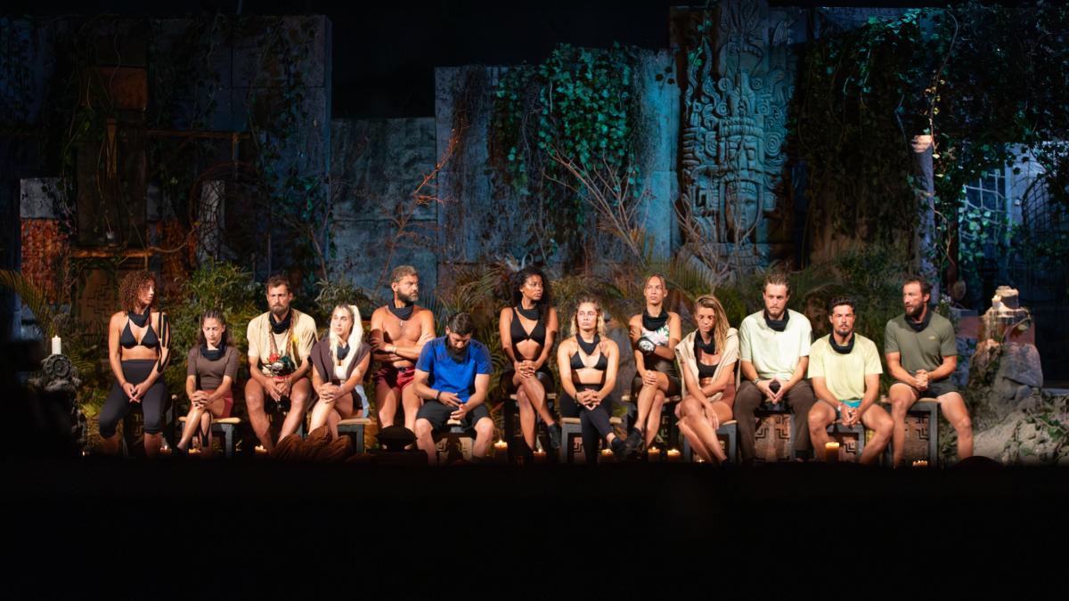Strategii și Tensiuni în Survivor: O Seară Decisivă pentru Destinele Contestatariilor